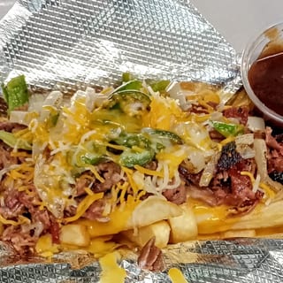 Brisket or Pulled Pork Fries